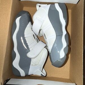 Kids Jordan’s in Gray and White